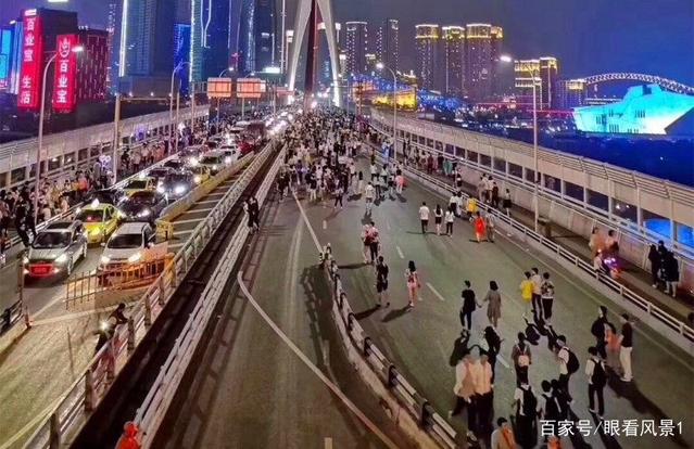 “网红”景点火得变了味儿