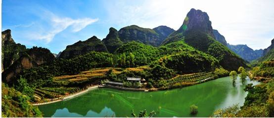 2017全域旅游发展报告: 文旅项目两年累计投资超2100亿元