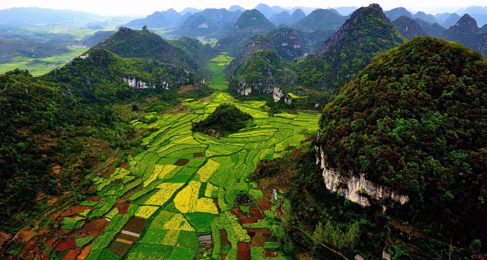 全域旅游建设应分清旅游事业和旅游产业的关系