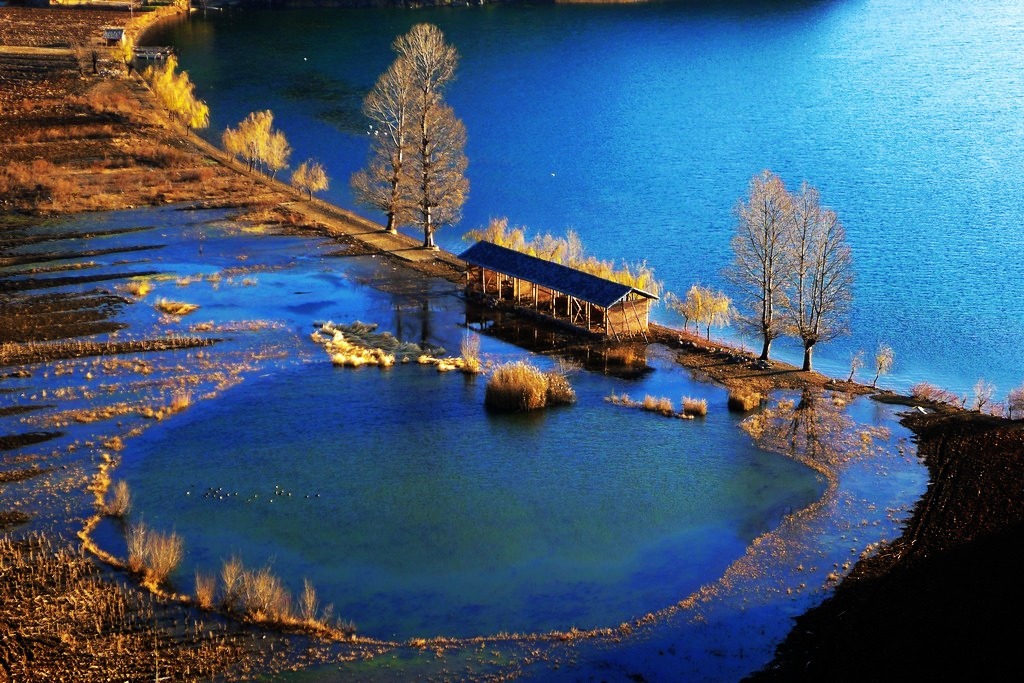 泸沽湖.jpg