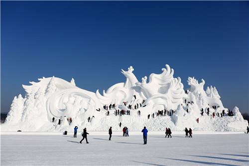 全季运营模式：南北双向火爆的“冰雪游”与“温泉游”