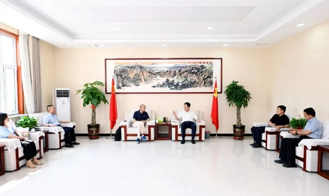 中智游集团副总裁韩隆一行赴夏县考察并与薛永琦书记进行座谈交流