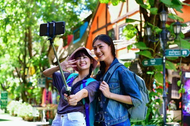 当文旅局长不再“腾房”：智慧系统如何终结游客“巨婴式求助”
